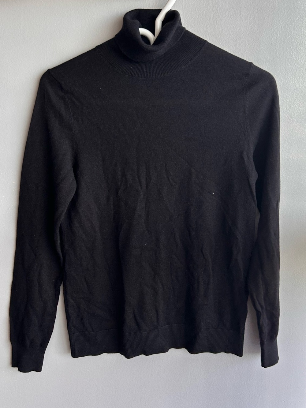 MASSIMO DUTTI women’s Black Turtleneck Sweater